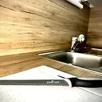 Urban Comfort Mit Balkon Und Tiefgarage 아파트 *