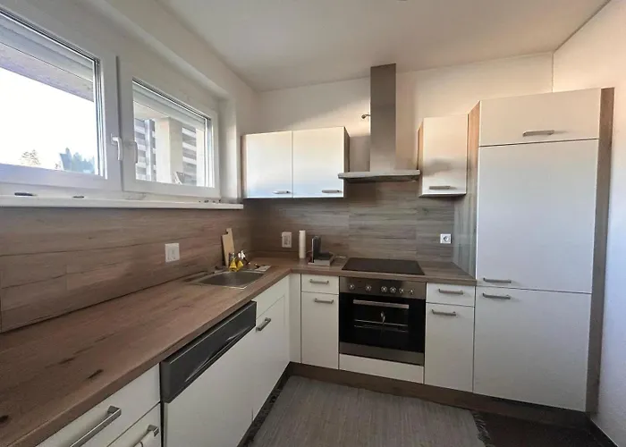 Urban Comfort Mit Balkon Und Tiefgarage شقة