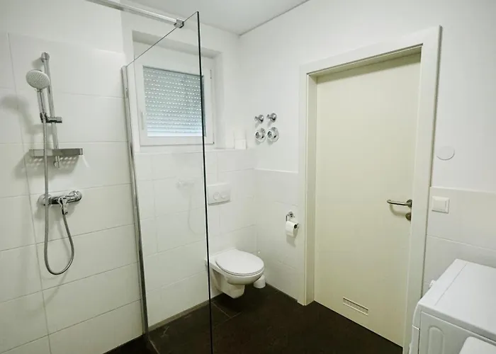 Urban Comfort Mit Balkon Und Tiefgarage *