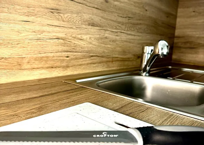 Urban Comfort Mit Balkon Und Tiefgarage Апартаменти *